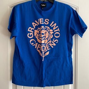 Elevation Worship Graves into gardens tee NEW